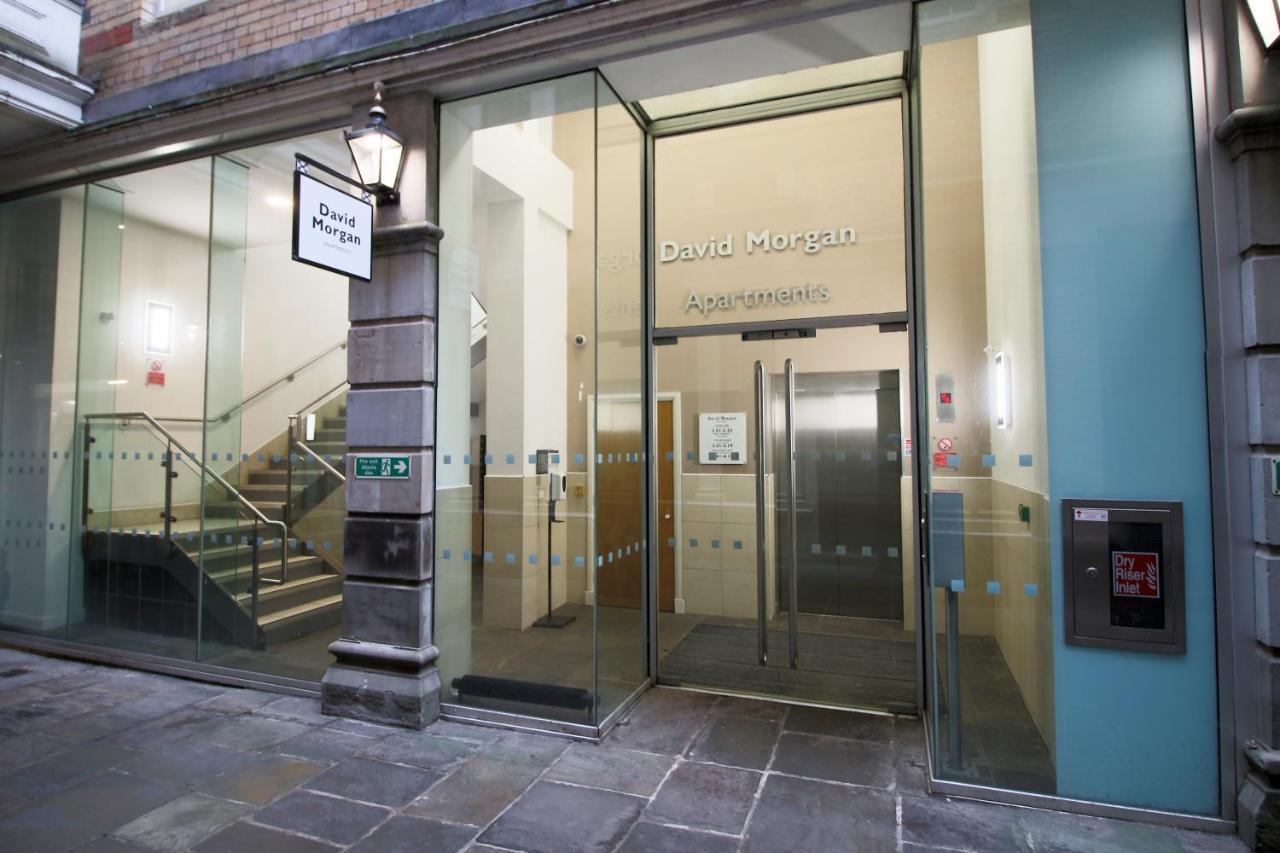 No 2 Under The Clock By Ssw - 2Br, Right In The City Centre, Sleeps 6 Cardiff Exterior photo